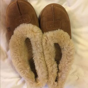 UGG Flats Slippers 💕❄️